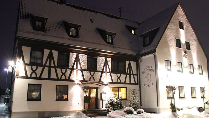 Hausansicht Winter vom Hotel Gasthof Rössle in Senden bei Ulm