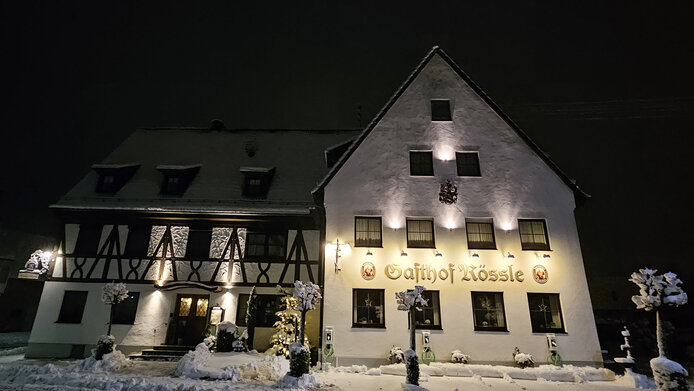 Hausansicht Winter vom Hotel Gasthof Rössle in Senden bei Ulm