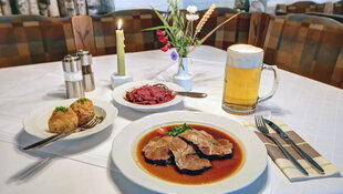 Jungschweinebraten im Hotel Gasthof Rössle in Senden bei Ulm